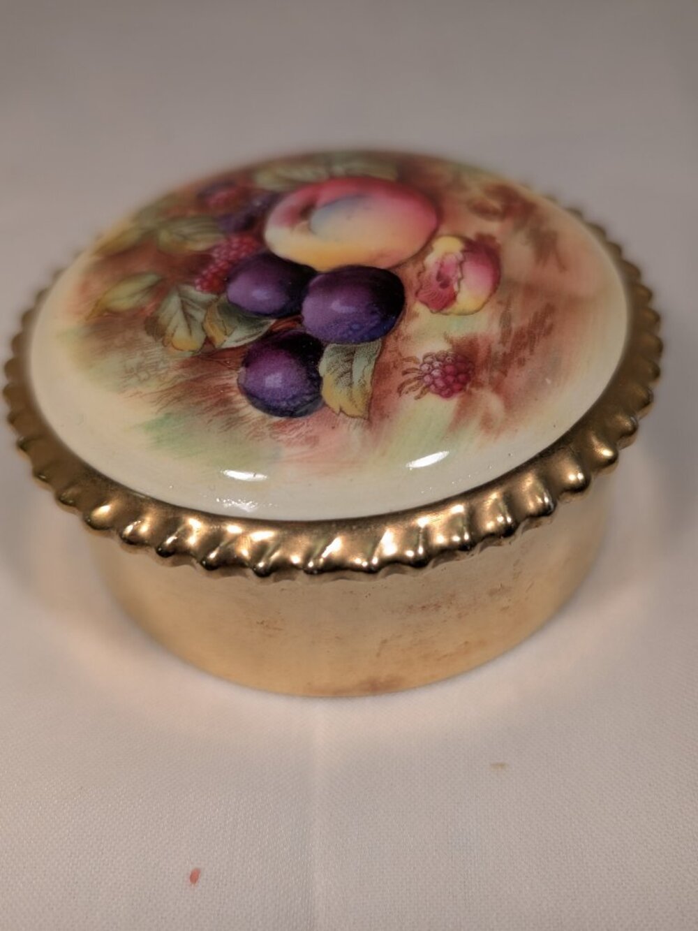 Vintage Aynsley Orchard Gold Bone China Trinket Box – D. Jones Painted Fruit